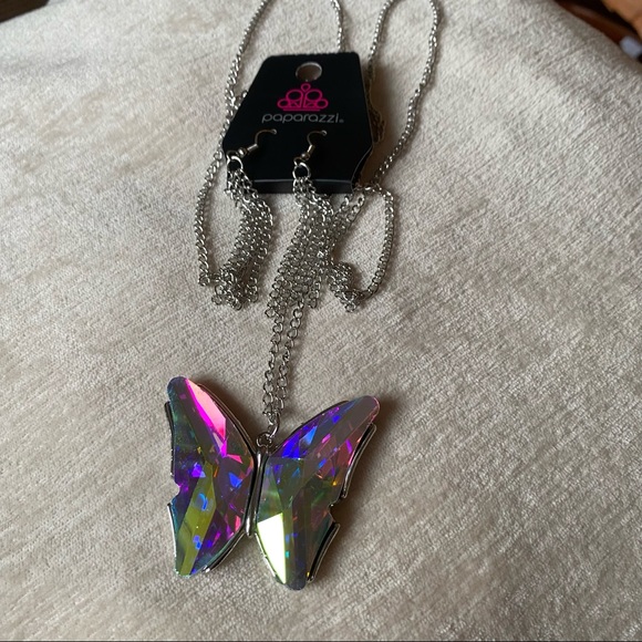 Paparazzi Jewelry The Social Butterfly Effect Multi Necklace Brand New - Picture 1 of 5